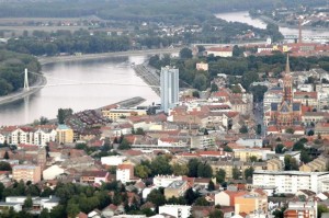 13.10.2011.,Osijek  - Pogled na grad iz zraka. Photo: Marko Mrkonjic/PIXSELL ------ Osijek 4 stupca color